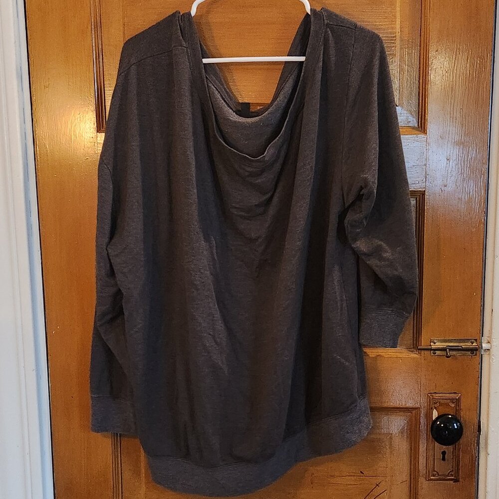 Torrid Off the shoulder Shirt